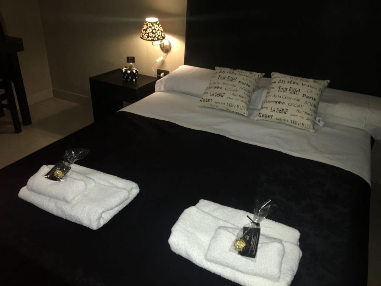 Hotel Del Parque San Miguel de Tucumán Esterno foto
